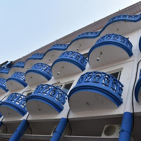Hotel Shagun Residency Матура Екстериор снимка