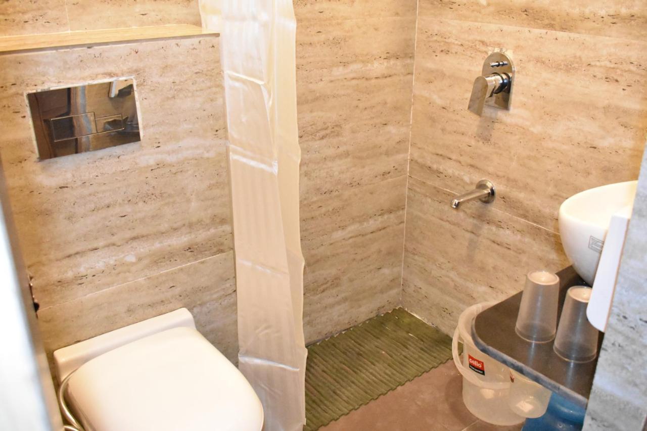 Hotel Shagun Residency Матура Екстериор снимка