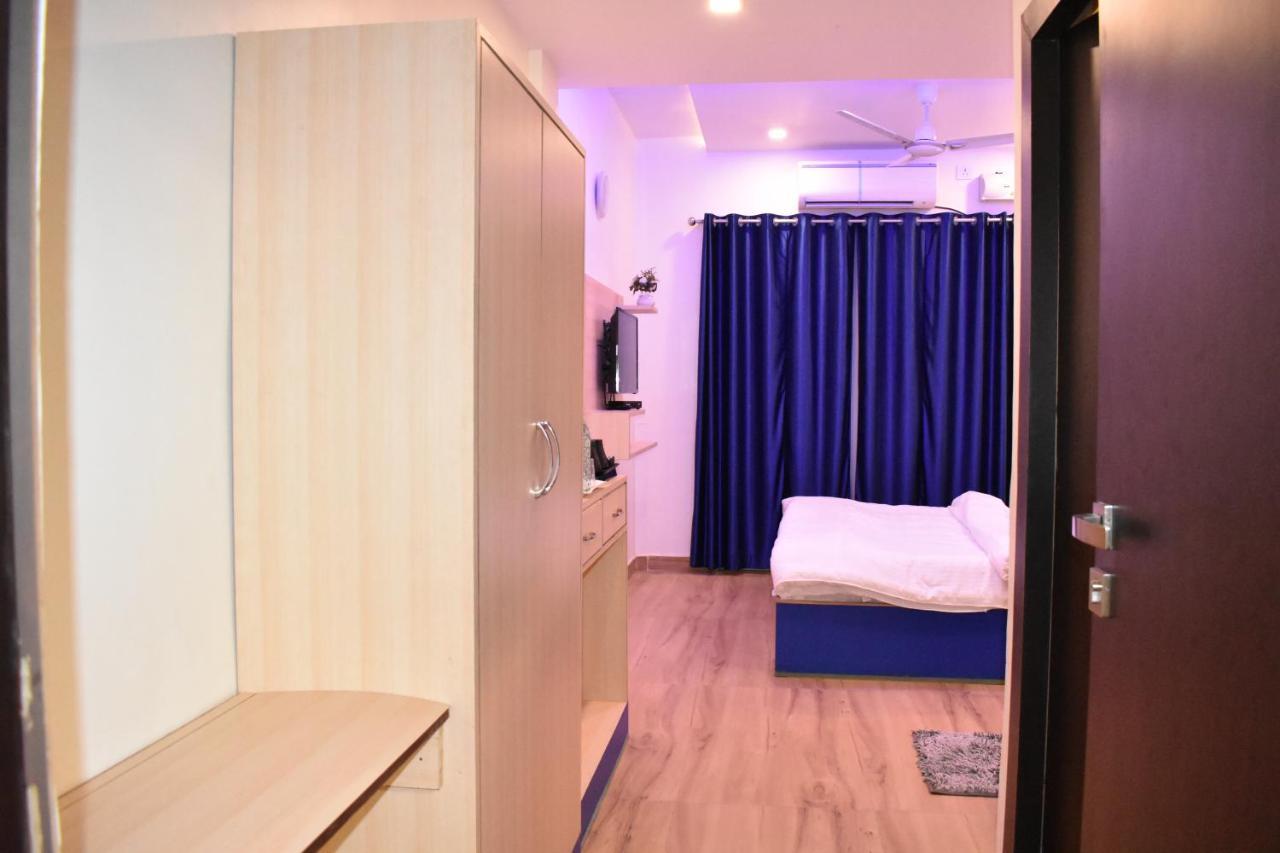 Hotel Shagun Residency Матура Екстериор снимка